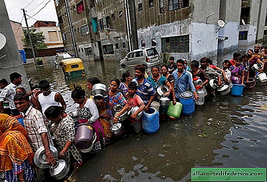 10 صور مرعبة لفيضان مميت في آسيا لا أحد يتحدث عنه