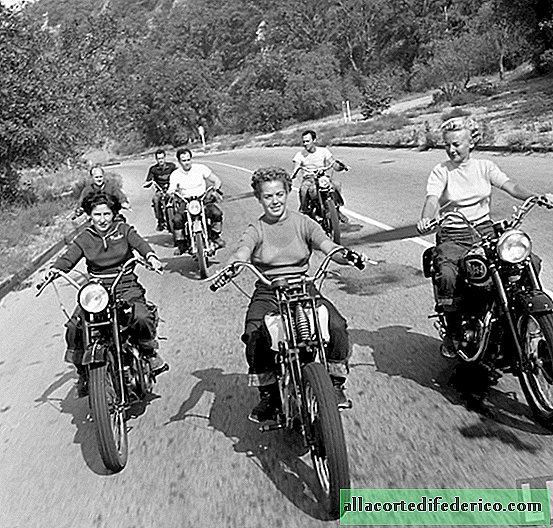 Fräcka skott från 1949 kvinnliga LIFE-motorcyklister