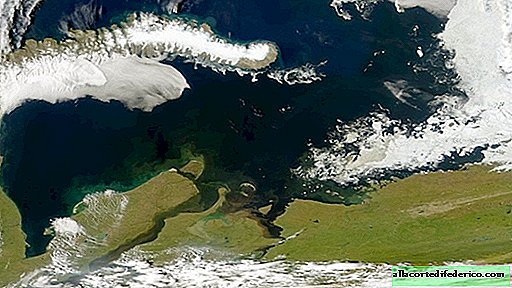 Karahavet fortsätter mot Eurasien med en hastighet av 2 meter per år och förstör kusten