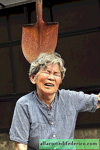 Une femme japonaise de 89 ans s'intéressait à la photographie et ne pouvait s'empêcher de faire des selfies amusants