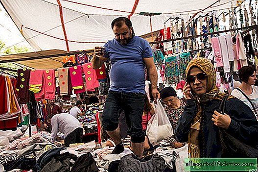 El reino de las verduras y las cosas falsas: un bazar turco nómada