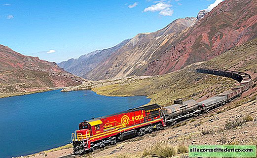 Közép-ázsiai vasút - a legfestőibb vasút Dél-Amerikában
