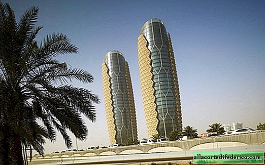 Чудо-будівлі в Абу-Дабі: Вежі Аль Бахар з інноваційної захистом від палючого сонця