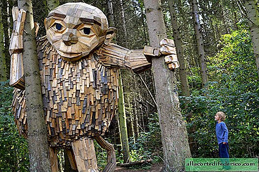 Artista danés crea esculturas gigantes y las esconde en los bosques de Copenhague
