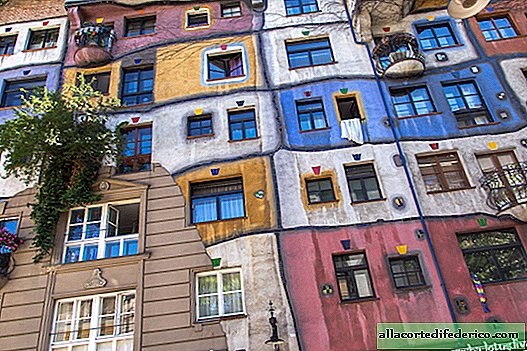 Dialoog met de natuur: Hundertwasser biomorf huis in Wenen