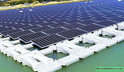 Úspora miesta alebo tenký výpočet: prečo sú solárne panely umiestnené na vode