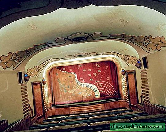 A photographer travels around the world and shows how old cinemas look bewitching