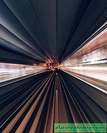 Photographer turns cities into abstract tunnels of light