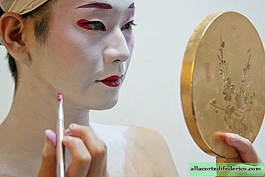 Inicialmente, las geishas eran hombres: el único hombre geisha moderno en Japón
