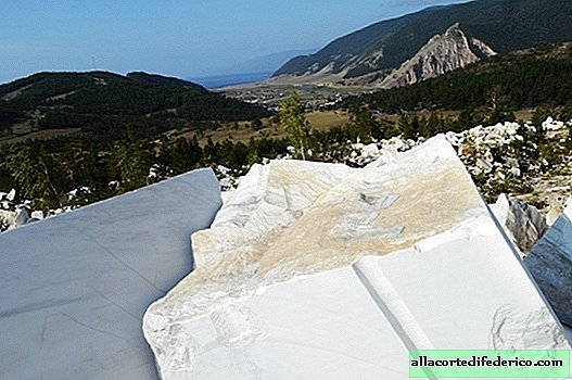 Kőbánya Baikál közelében, ahol a márvány lerakódások régebbi, mint a tó