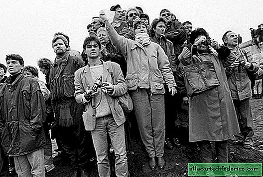 Einmal machte ein Fotograf aus Versehen ein Foto vom Fall der Berliner Mauer, der Geschichte wurde