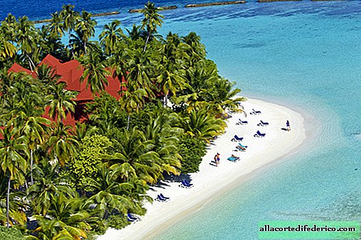 Породични одмор на Курумби на Малдивима