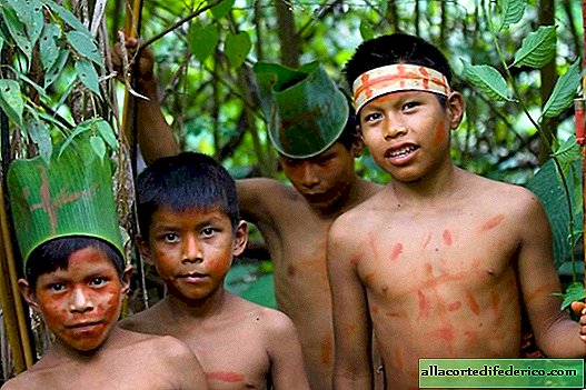 Jaguar-mensen en hun ongerepte wereld van het Amazonewoud