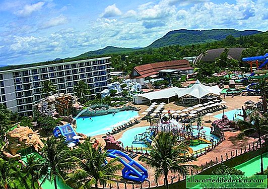 الحديقة المائية أو Water Slide Phuket Hotels