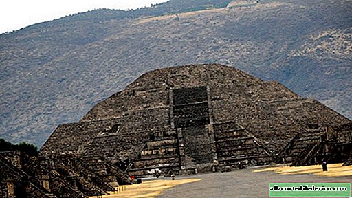 Under the pyramid of the moon, they found a secret tunnel that simulated a journey into the afterlife