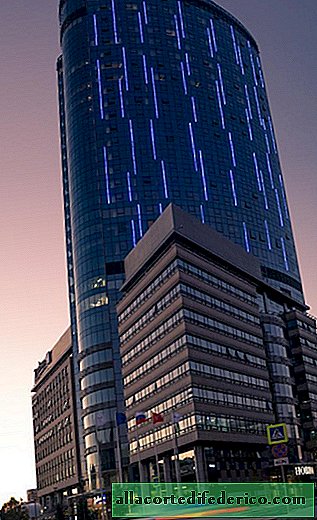 استقبل Panoramic Hotel Radisson Blu Olimpiysky أول نزلاء له