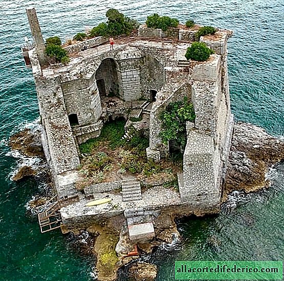 Unique Scola tower in Italy, built in the 17th century in the middle of the sea