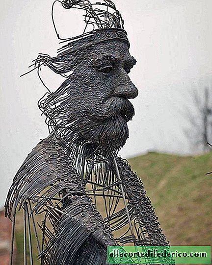 The sculptor makes stunning portraits of historical figures from metal wires