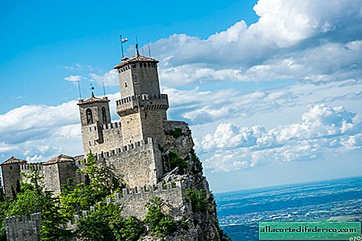 Tres torres - Tres símbolos de San Marino