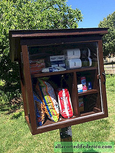 In the USA, a woman made a small street pantry where you can leave food to the needy.