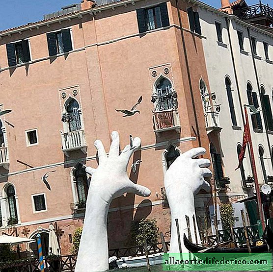 I Venedig, en skulptur som påminner om den globala uppvärmningen