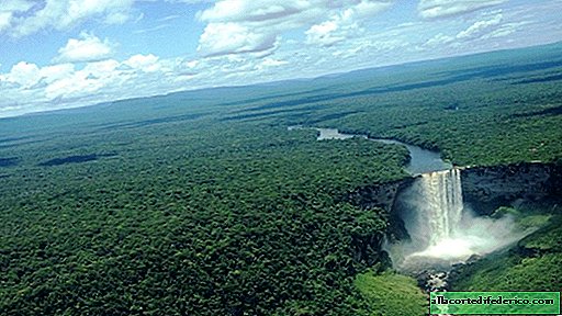 Air Terjun Kayetur: keajaiban alam yang sedikit diketahui, tersembunyi di hutan Guyana